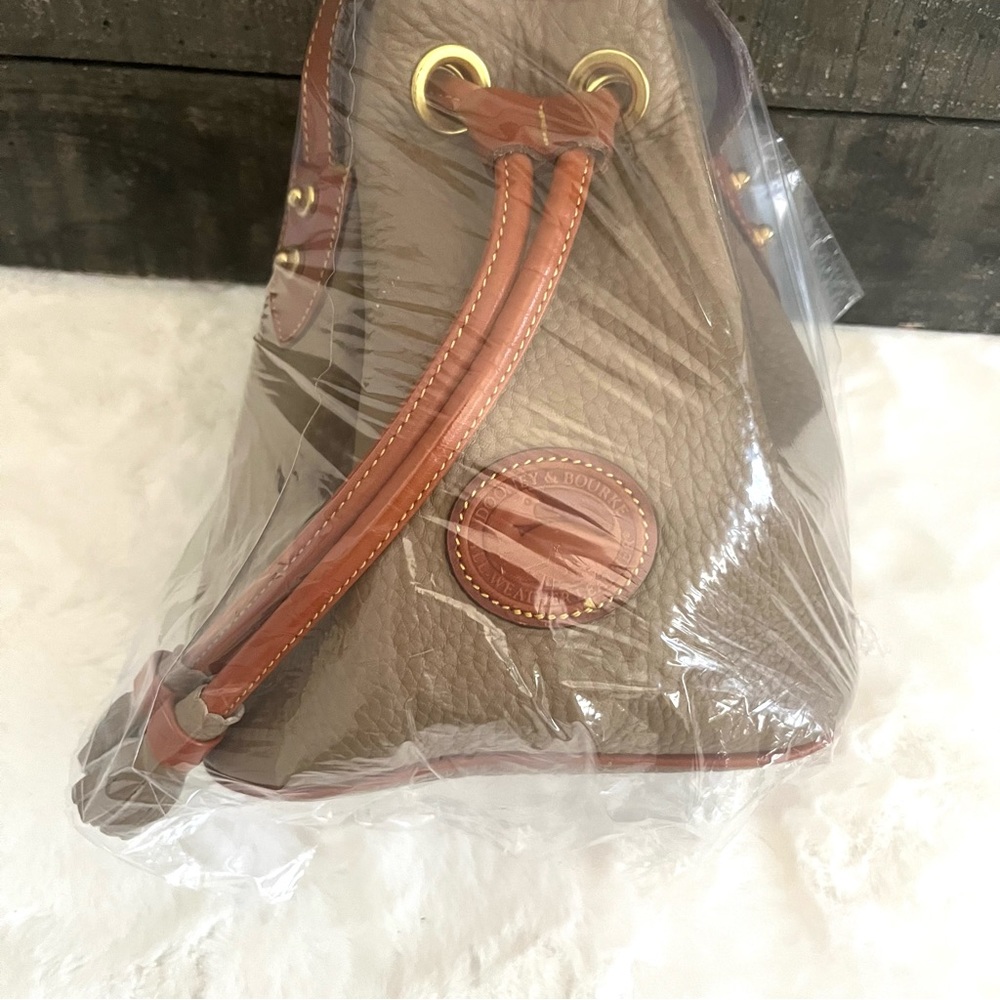 DOONEY & BOURKE Vintage Small Bucket Drawstring Adjustable Strap - Picture 13 of 14